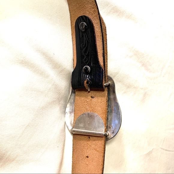 SOLD 🛑 Vintage Silver and Leather Belt - Picture 6 of 8